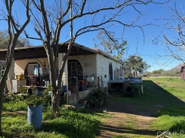 20042 Deerhorn Valley Road, Jamul, California 91935 home-pic-3