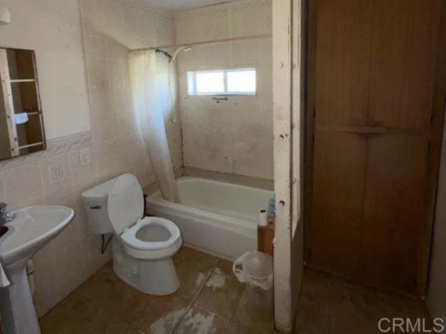 20042 Deerhorn Valley Road, Jamul, California 91935 home-pic-15