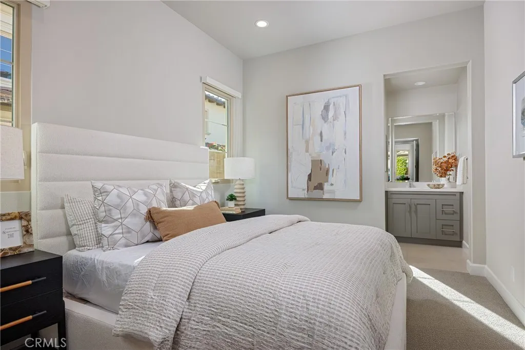 54 Granite Knoll, Irvine, California 92602 home-pic-10
