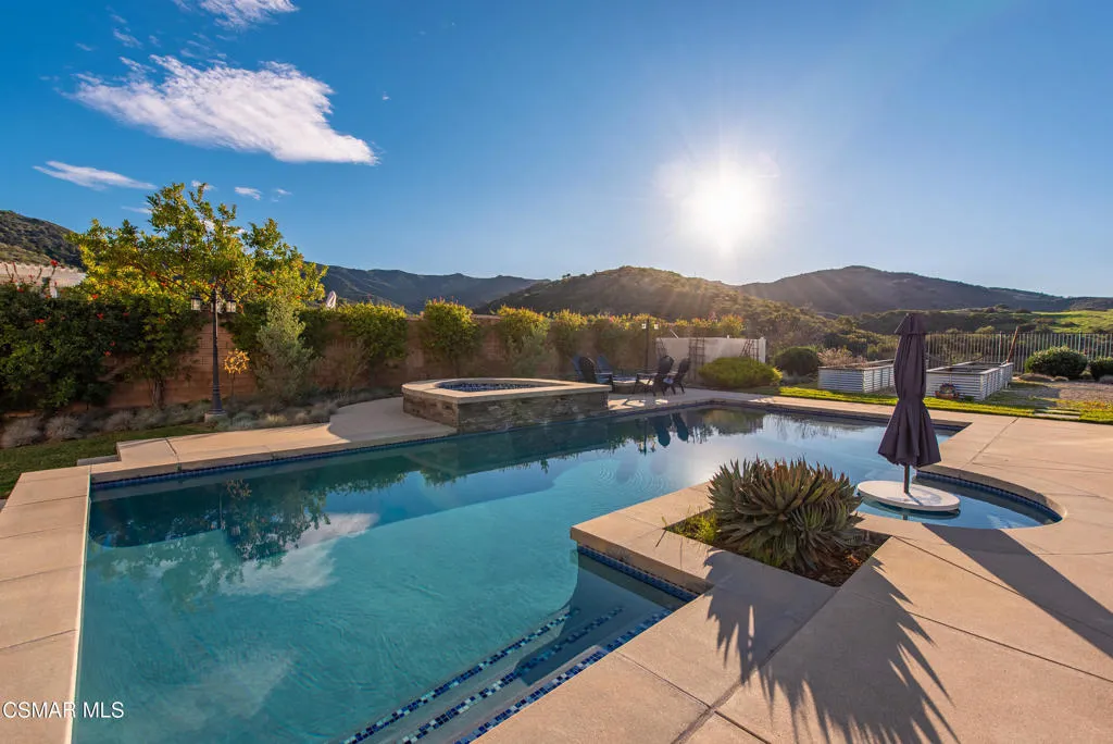 153 Sequoia Avenue, Simi Valley, California 93065 home-pic-68