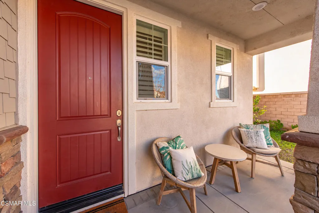 153 Sequoia Avenue, Simi Valley, California 93065 home-pic-6