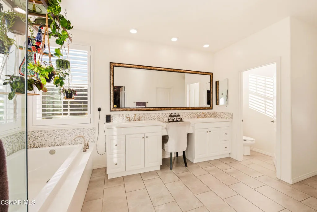 153 Sequoia Avenue, Simi Valley, California 93065 home-pic-43