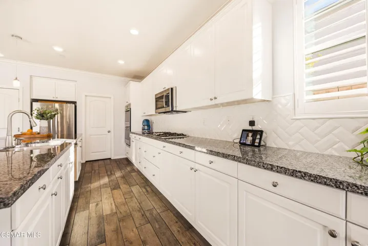 153 Sequoia Ave Simi Valley-23