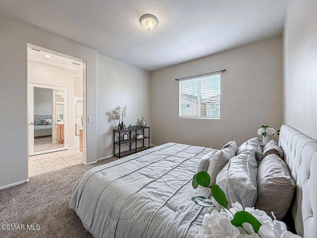 1668 Woodscent Lane, Simi Valley, California 93065 home-pic-23
