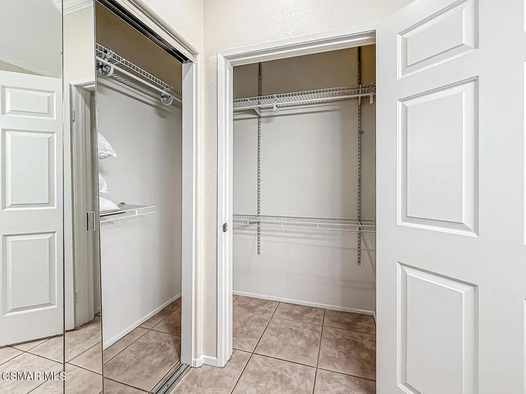 1668 Woodscent Lane, Simi Valley, California 93065 home-pic-24