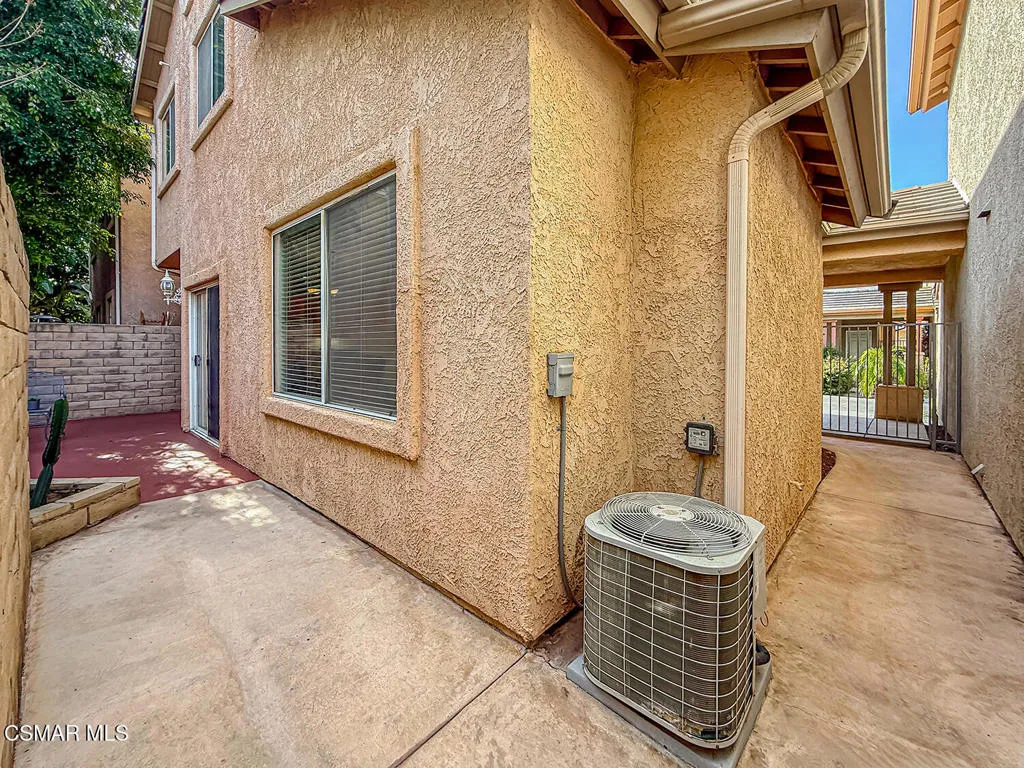 1668 Woodscent Lane, Simi Valley, California 93065 home-pic-38
