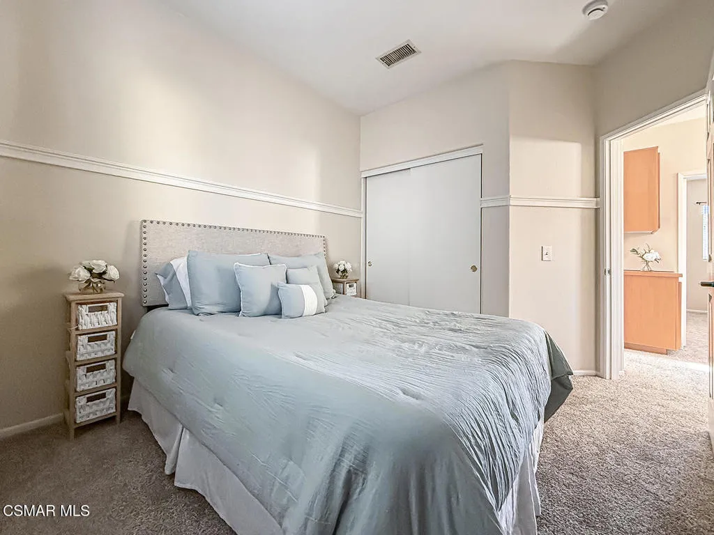 1668 Woodscent Lane, Simi Valley, California 93065 home-pic-35