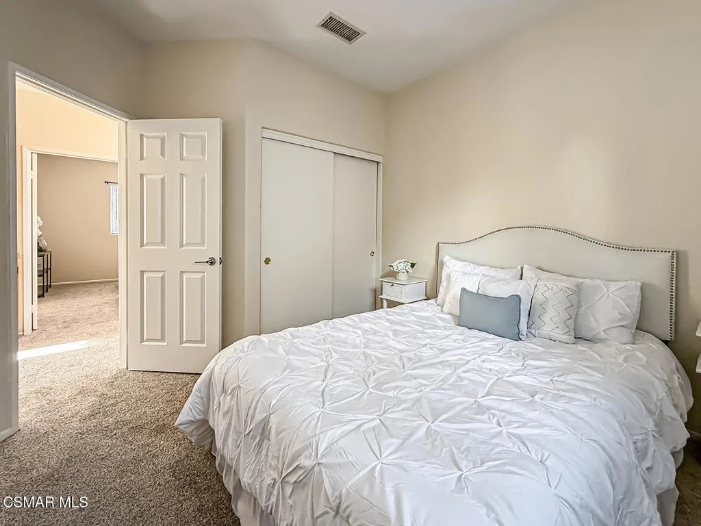 1668 Woodscent Lane, Simi Valley, California 93065 home-pic-31