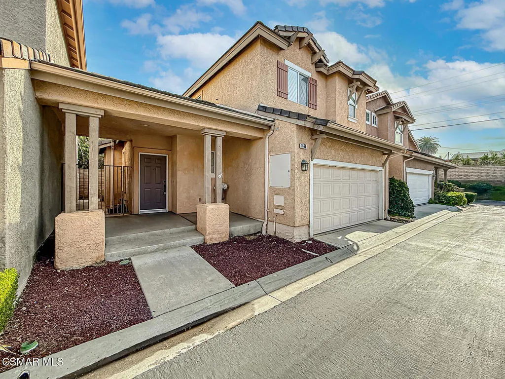 1668 Woodscent Lane, Simi Valley, California 93065 home-pic-3
