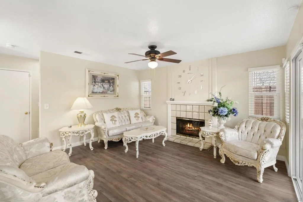 11637 Thomas Hayes Ln, San Diego, California 92126 home-pic-19
