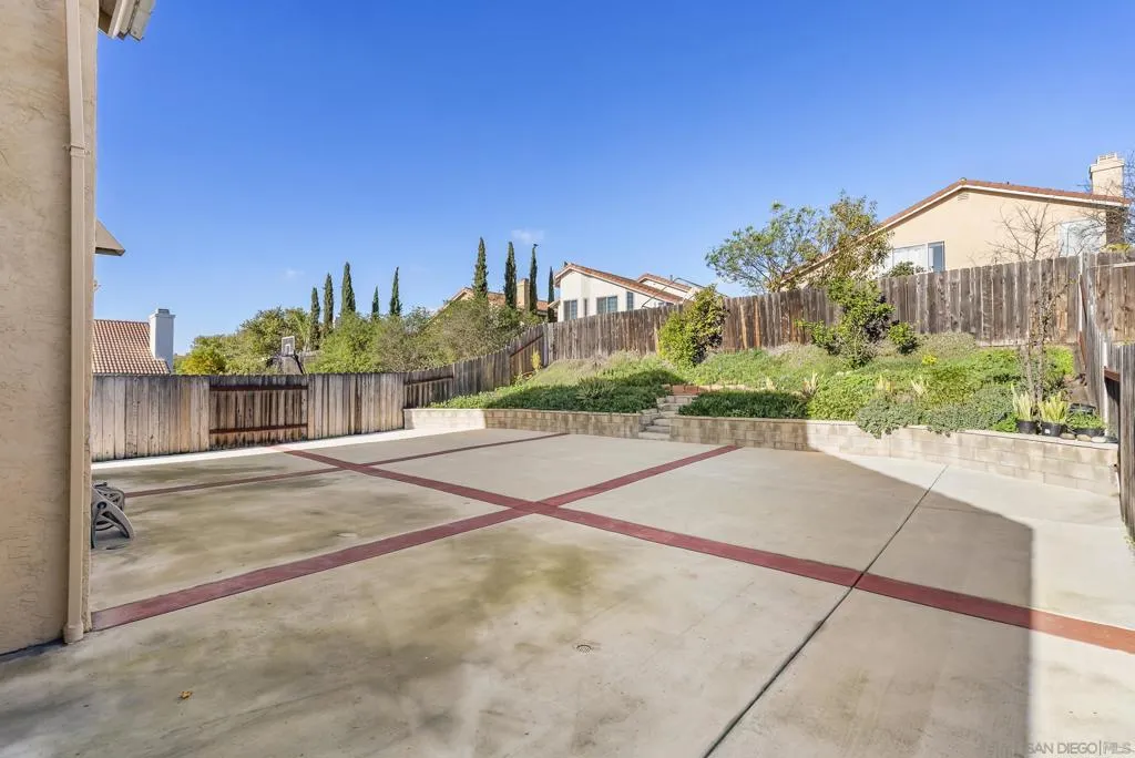 11637 Thomas Hayes Ln, San Diego, California 92126 home-pic-46