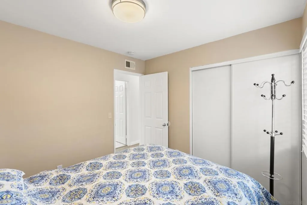 11637 Thomas Hayes Ln, San Diego, California 92126 home-pic-35