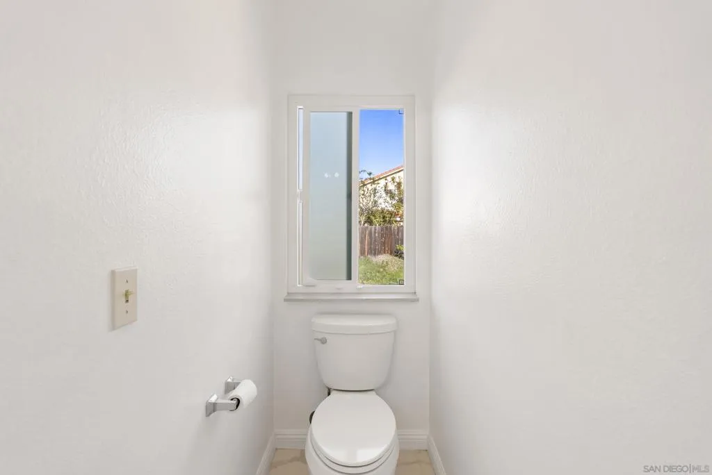 11637 Thomas Hayes Ln, San Diego, California 92126 home-pic-31