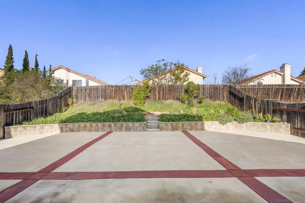 11637 Thomas Hayes Ln, San Diego, California 92126 home-pic-47