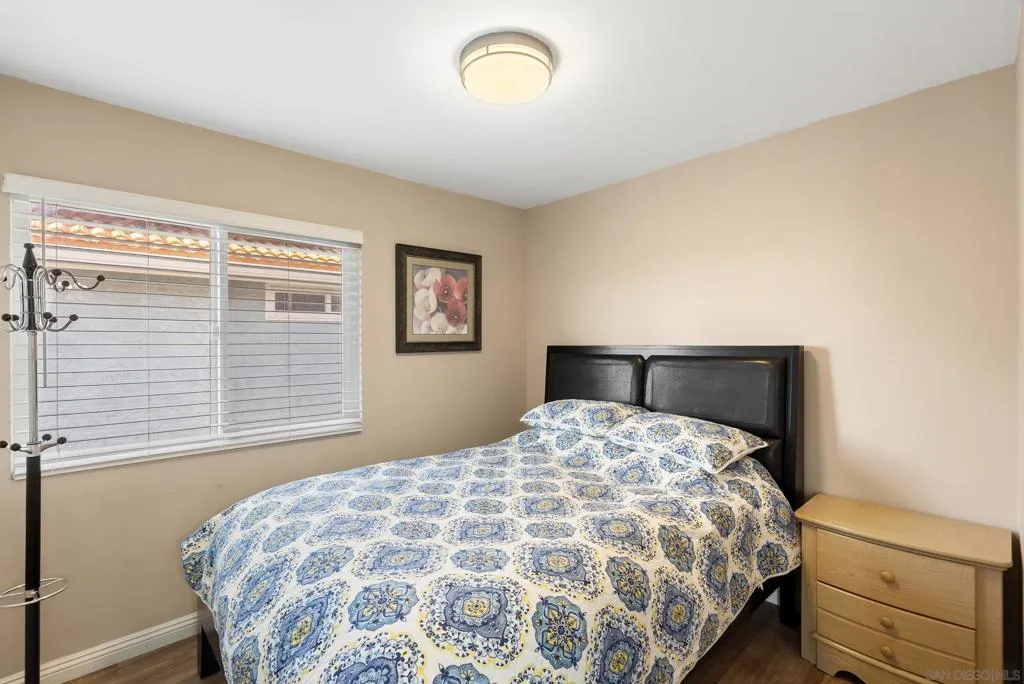 11637 Thomas Hayes Ln, San Diego, California 92126 home-pic-34