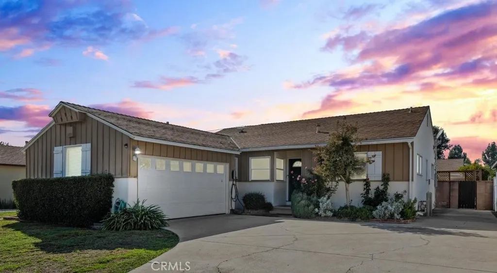 8131 Garden Grove, Reseda, California 91335 home-pic-1