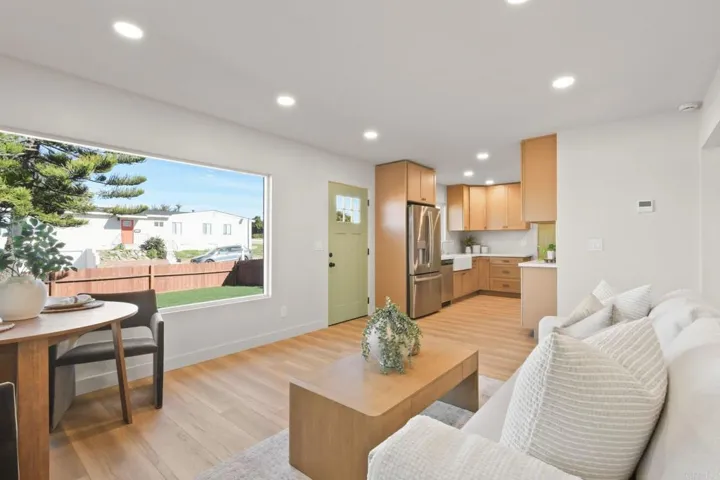 6837 Celia Vista Drive, San Diego, California 92115