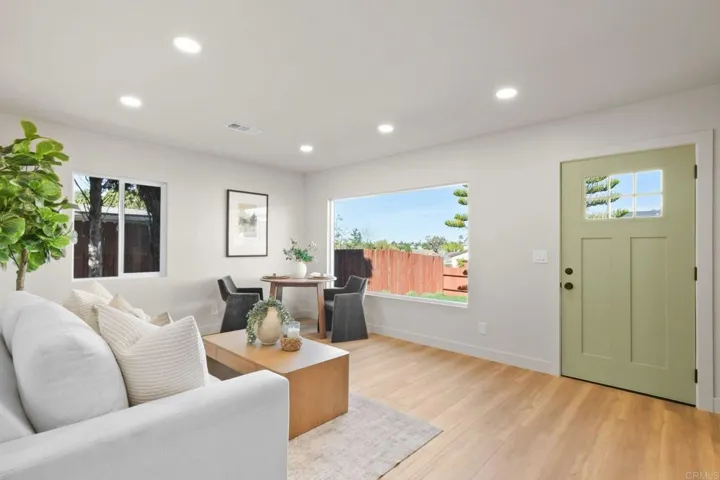 6837 Celia Vista Drive, San Diego, California 92115