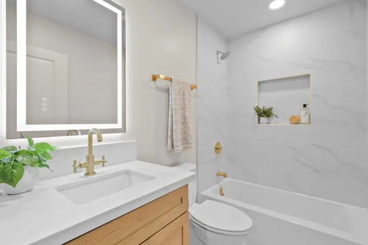 6837 Celia Vista Drive, San Diego, California 92115