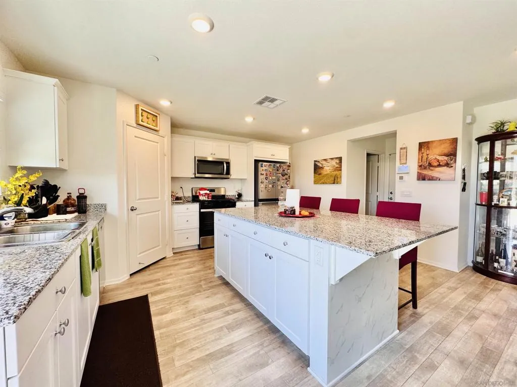 28533 Scorpion Ln, Winchester, California 92596 home-pic-7