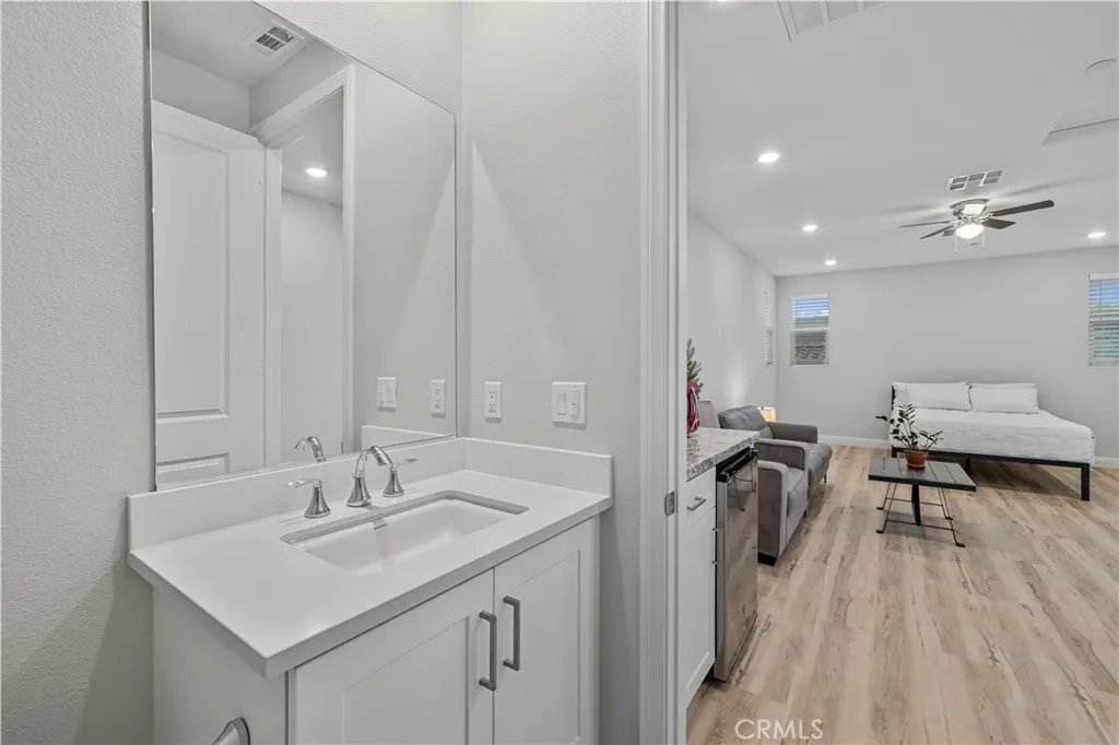 20608 Galloway, Saugus, California 91350 home-pic-23