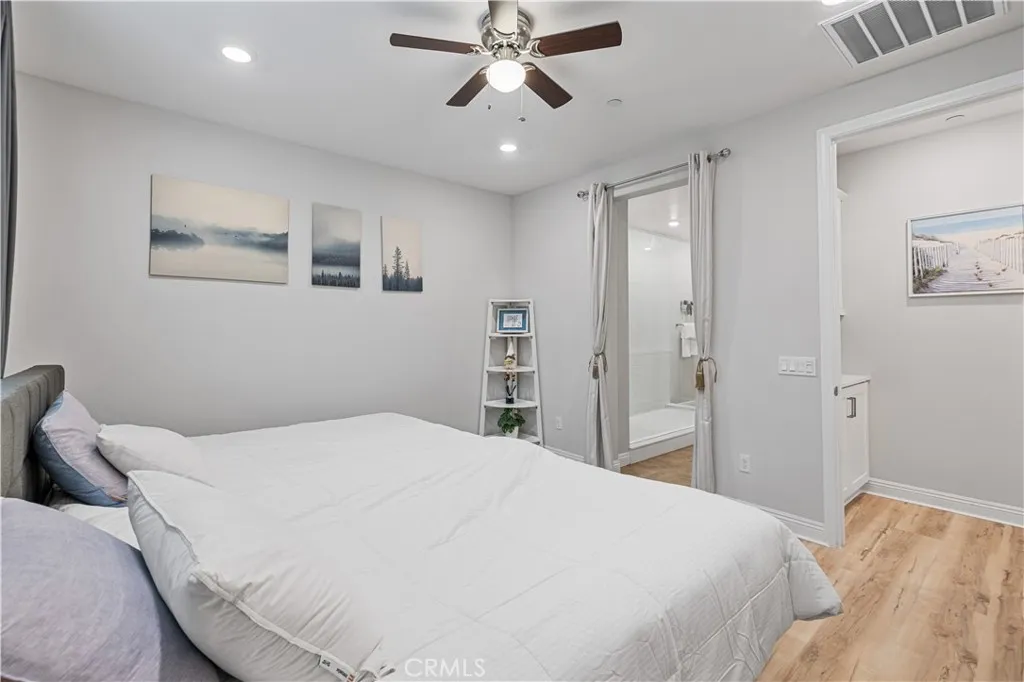 20608 Galloway, Saugus, California 91350 home-pic-17