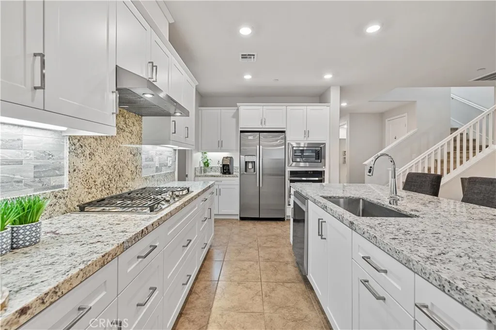20608 Galloway, Saugus, California 91350 home-pic-1
