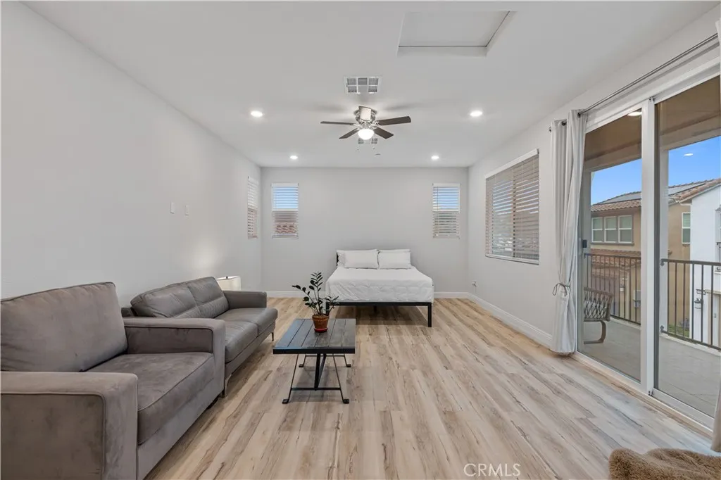 20608 Galloway, Saugus, California 91350 home-pic-22