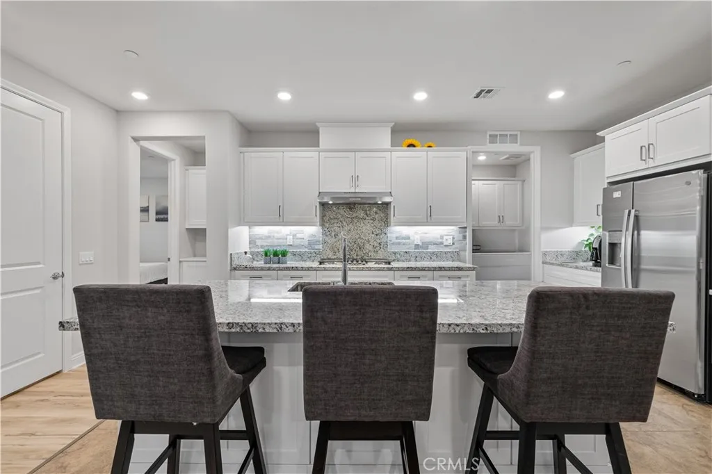 20608 Galloway, Saugus, California 91350 home-pic-9