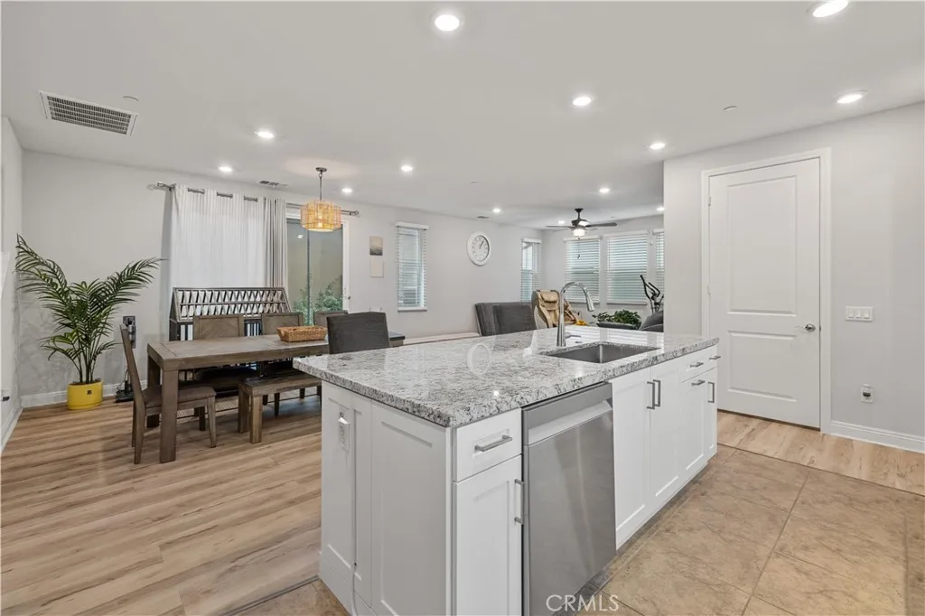 20608 Galloway, Saugus, California 91350 home-pic-11