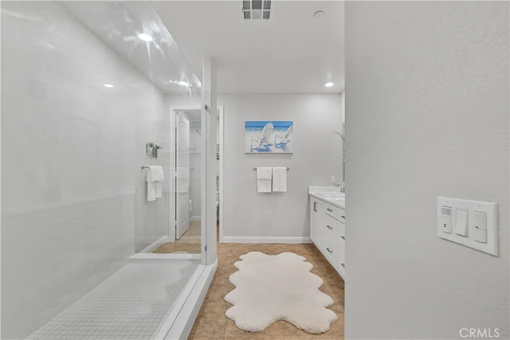 20608 Galloway, Saugus, California 91350 home-pic-20