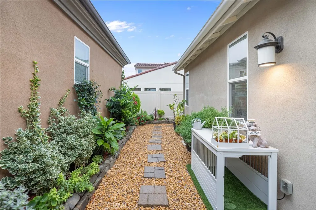 20608 Galloway, Saugus, California 91350 home-pic-27