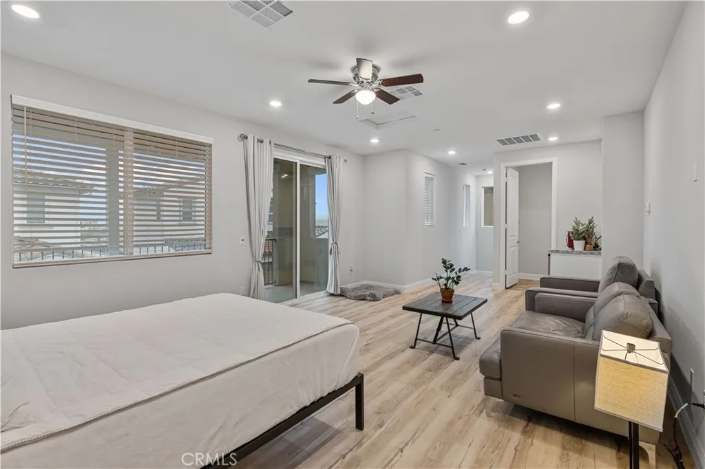 20608 Galloway, Saugus, California 91350 home-pic-18