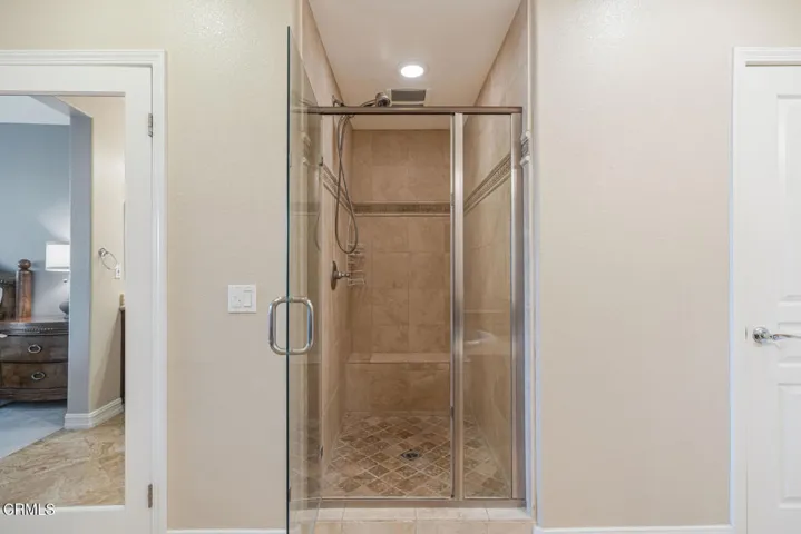 1541 Windshore Dr Oxnard CA-large-039-05