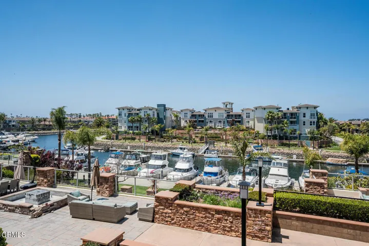 1541 Windshore Dr Oxnard CA-large-028-00