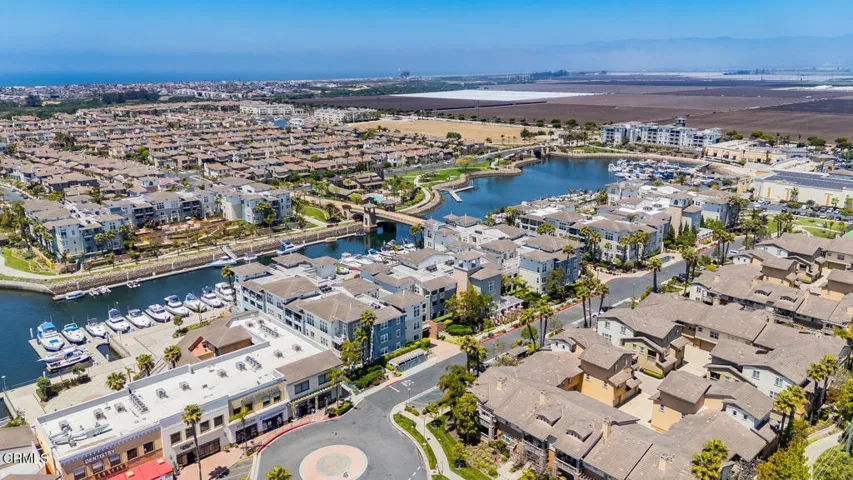 1541 Windshore Dr Oxnard CA-large-024-00