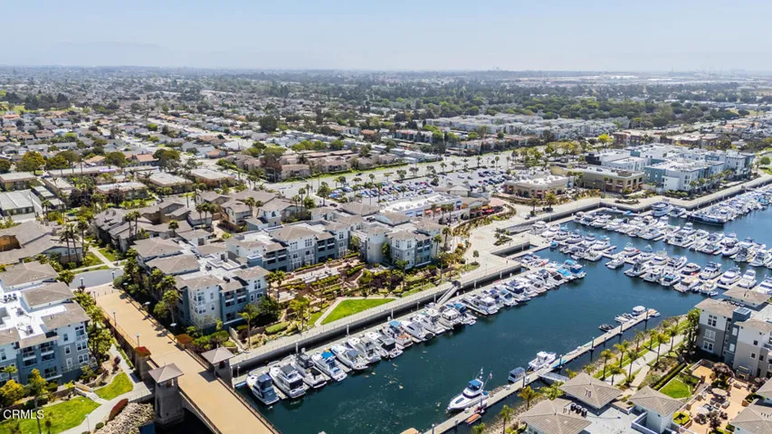 1541 Windshore Dr Oxnard CA-large-027-00