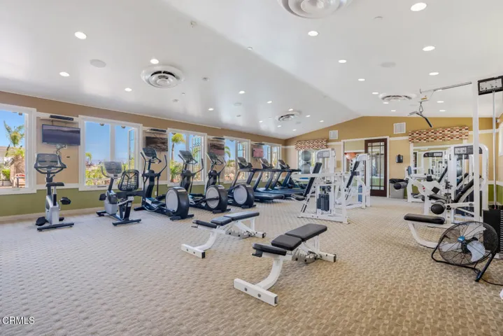 1541 Windshore Dr Oxnard CA-large-040-04
