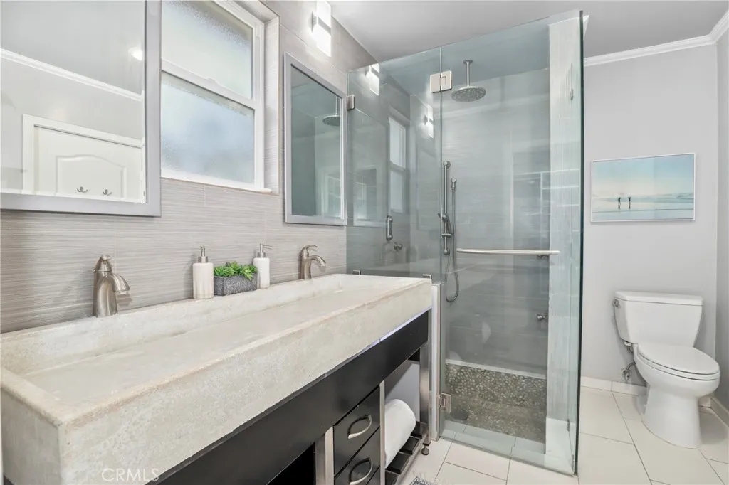 2722 Spreckels Lane, Redondo Beach, California 90278 home-pic-26
