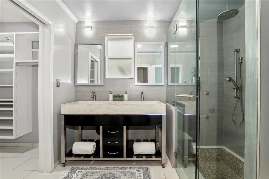 2722 Spreckels Lane, Redondo Beach, California 90278 home-pic-25