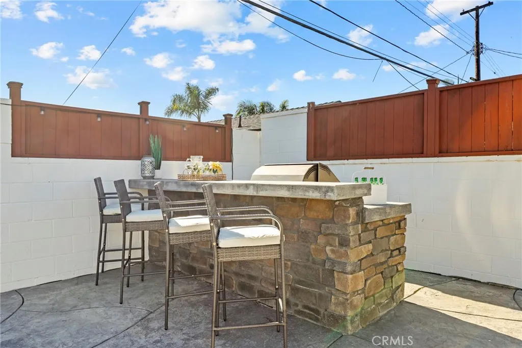 2722 Spreckels Lane, Redondo Beach, California 90278 home-pic-19