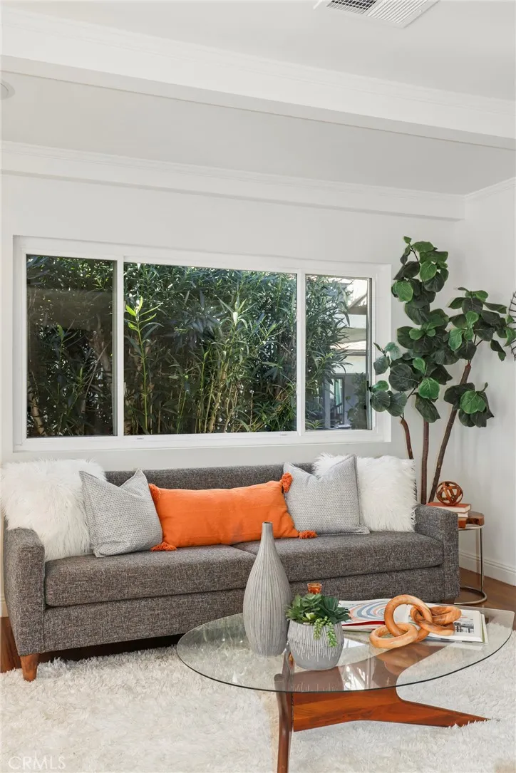 2722 Spreckels Lane, Redondo Beach, California 90278 home-pic-8