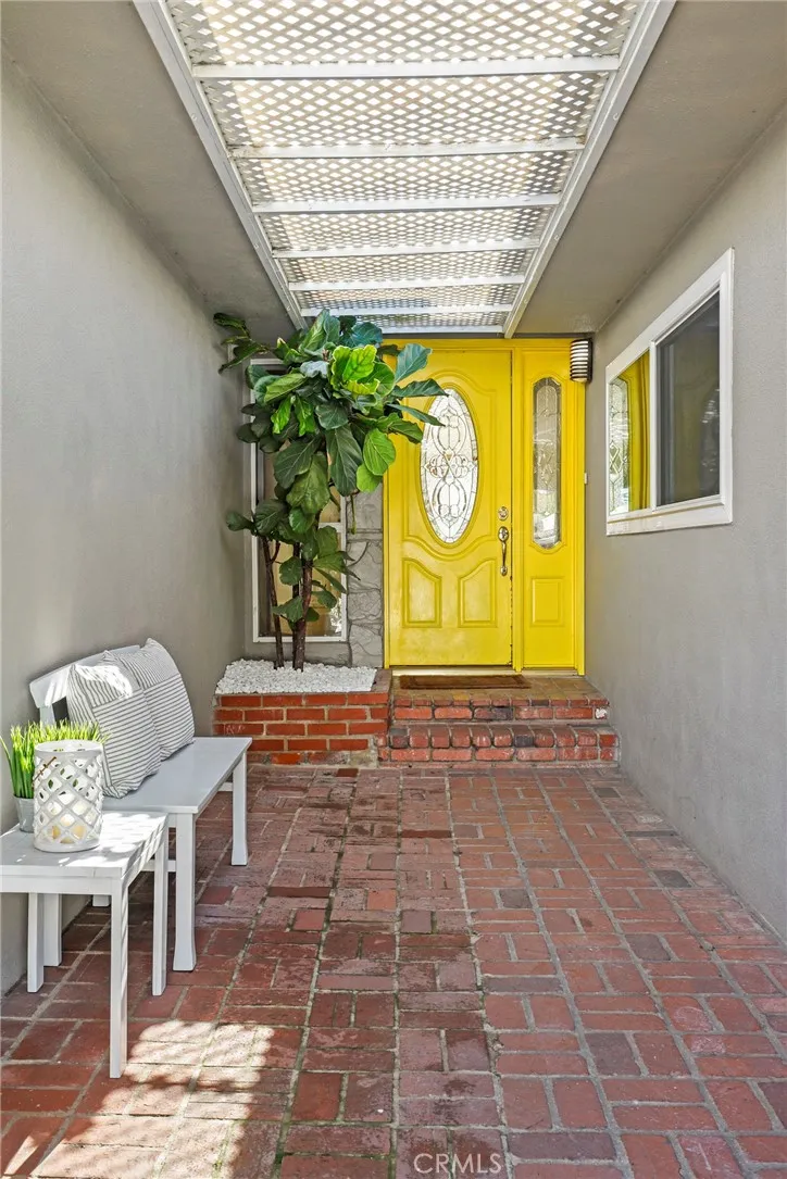 2722 Spreckels Lane, Redondo Beach, California 90278 home-pic-3