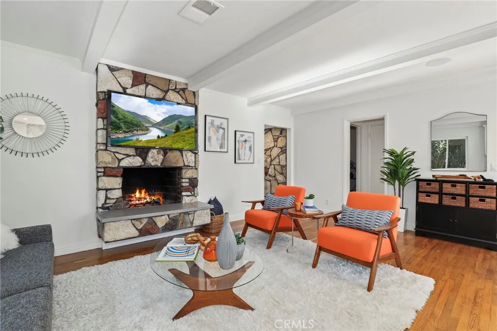 2722 Spreckels Lane, Redondo Beach, California 90278 home-pic-5