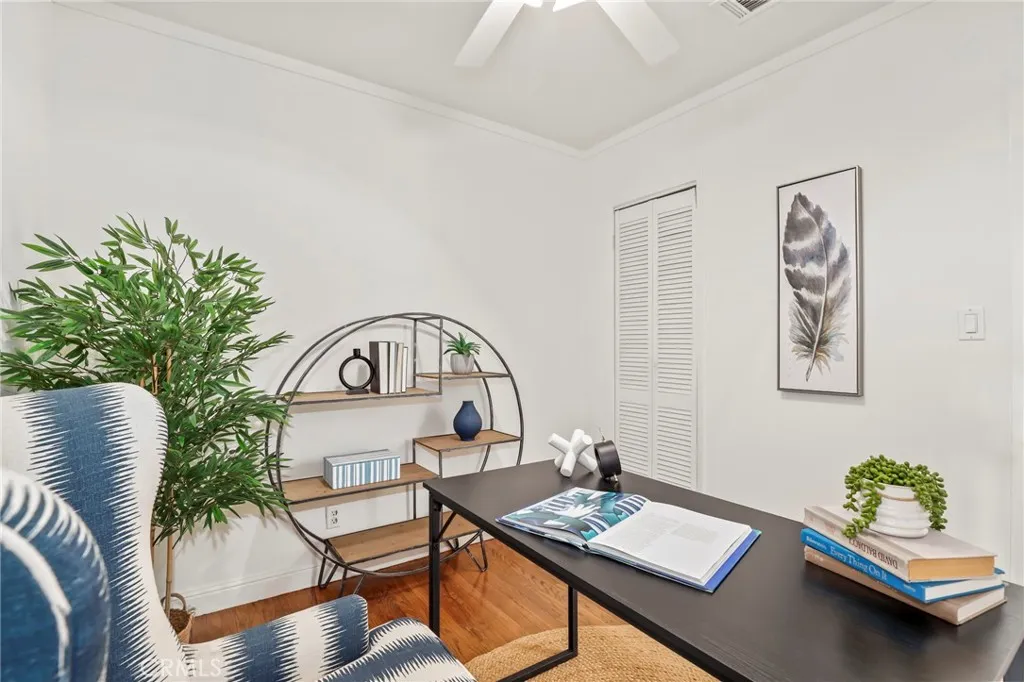2722 Spreckels Lane, Redondo Beach, California 90278 home-pic-29