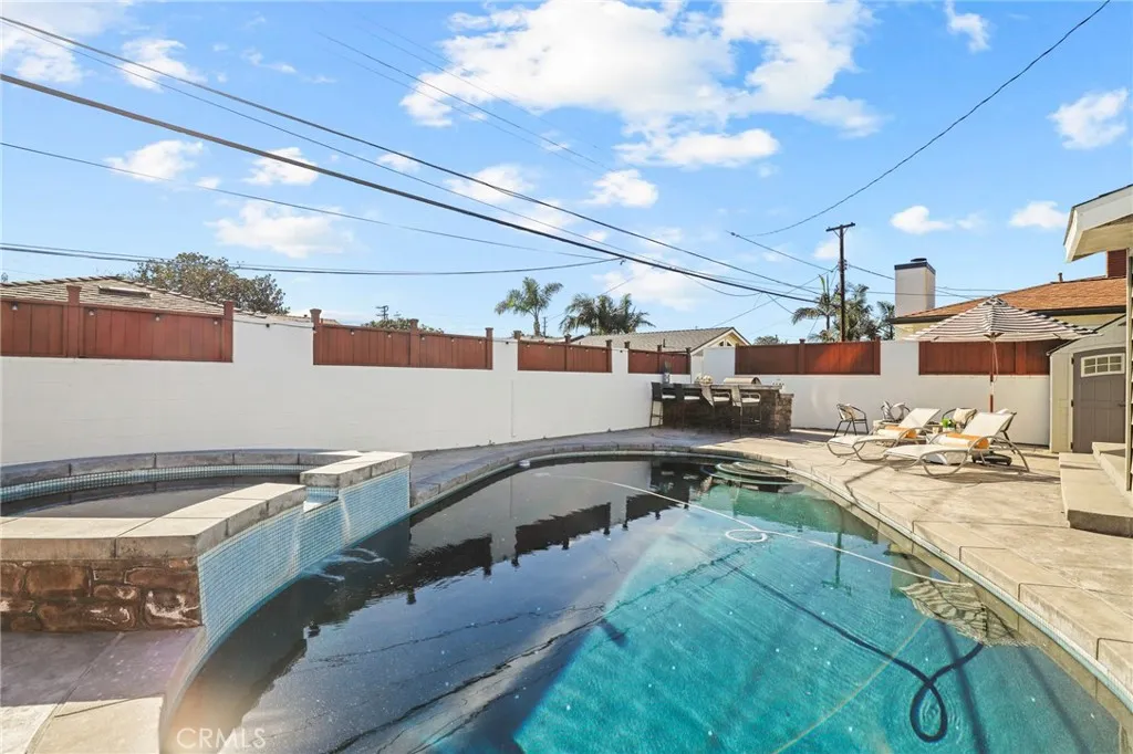 2722 Spreckels Lane, Redondo Beach, California 90278 home-pic-17