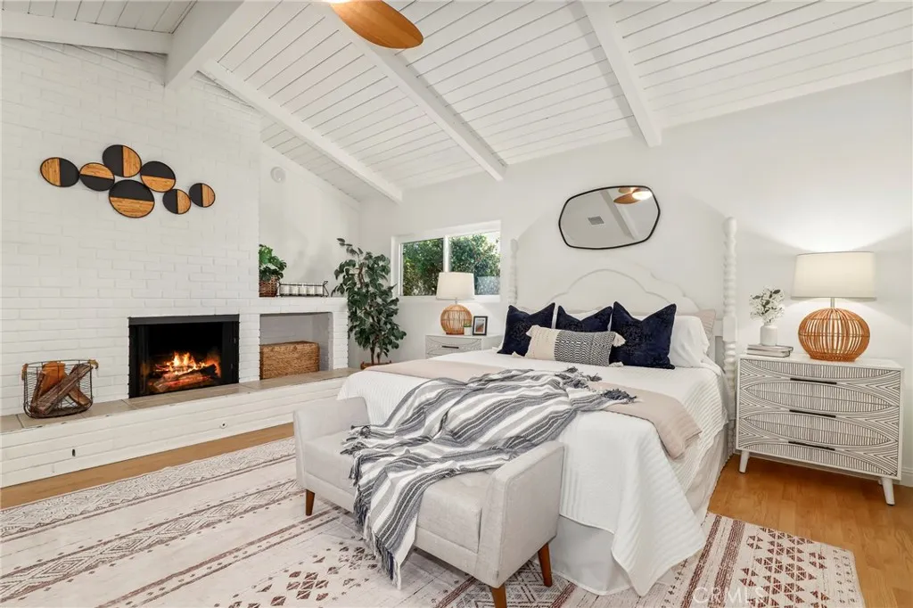2722 Spreckels Lane, Redondo Beach, California 90278 home-pic-22