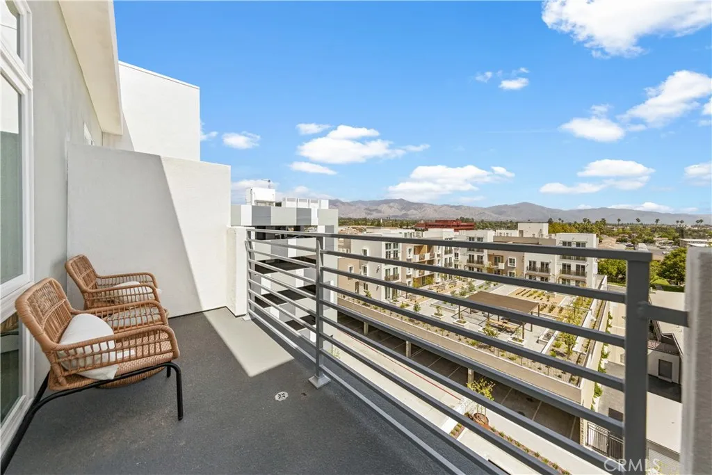 168 S Monterey Street 506, Alhambra, California 91801 home-pic-28