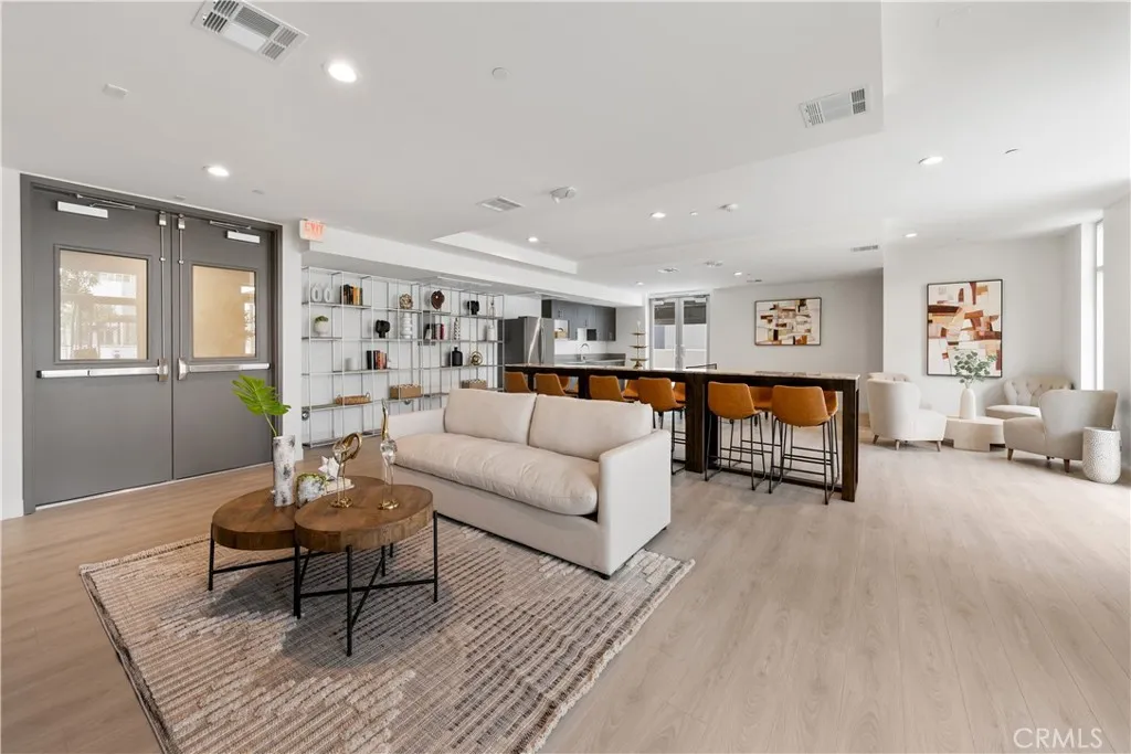 168 S Monterey Street 506, Alhambra, California 91801 home-pic-60
