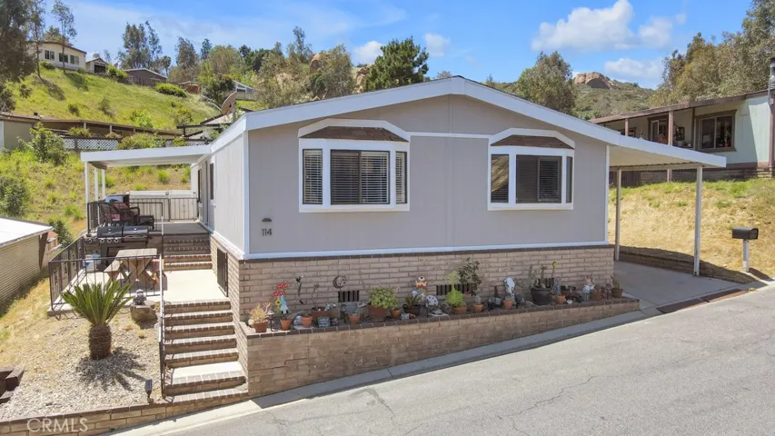 24425 Woolsey Canyon Road 114, West Hills, California 91304